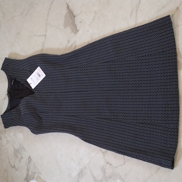 Theory multi shadow Jacquard dress. - Picture 2 of 15